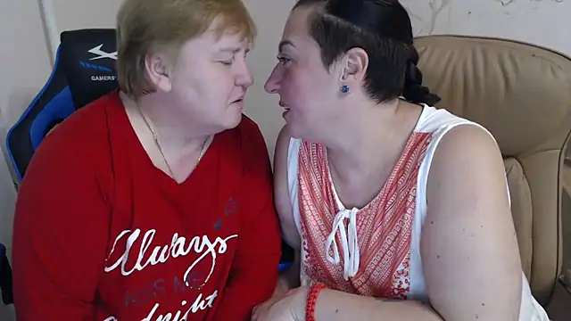 Bertie Adeline online show from 11/05/25, 03:04