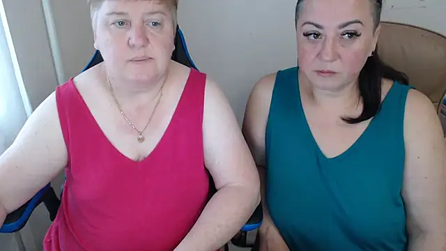 Snapshot of Bertie_Adeline chatting on 09/19/25, 02:54 Bertie Adeline online show from 09/19/25, 02:54