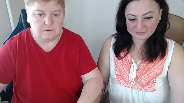 Snapshot of Bertie_Adeline chatting on 09/15/25, 07:20 Bertie Adeline online show from 09/15/25, 07:20