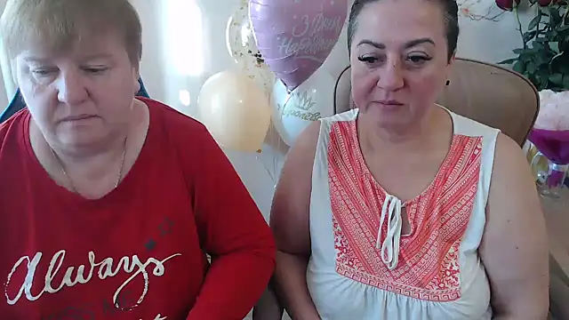 Snapshot of Bertie_Adeline chatting on 10/16/25, 06:32 Bertie Adeline online show from 10/16/25, 06:32