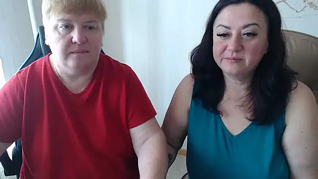 Snapshot of Bertie_Adeline chatting on 09/18/25, 07:11 Bertie Adeline online show from 09/18/25, 07:11