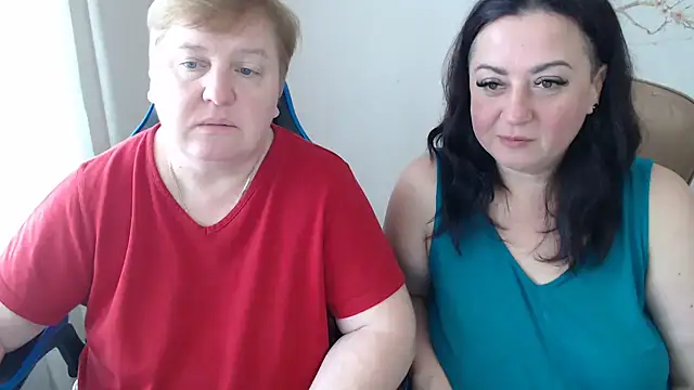 Snapshot of Bertie_Adeline chatting on 09/28/25, 08:10 Bertie Adeline online show from 09/28/25, 08:10
