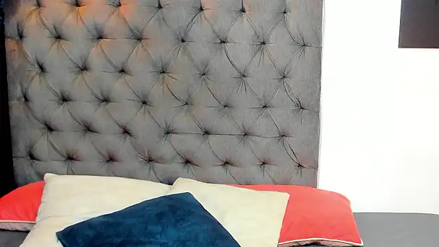 nahiroby ebony online show from 03/03/26, 05:42