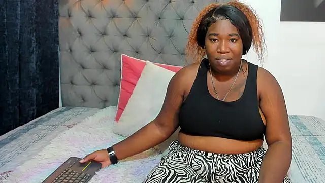 nahiroby ebony online show from 03/11/26, 05:51