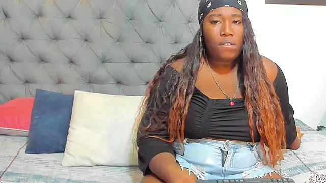 nahiroby ebony online show from 04/10/26, 05:42