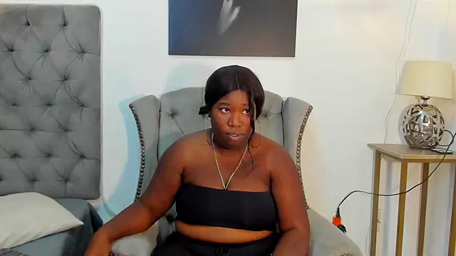 Snapshot of nahiroby_ebony chatting on 10/06/25, 06:52 nahiroby ebony online show from 10/06/25, 06:52