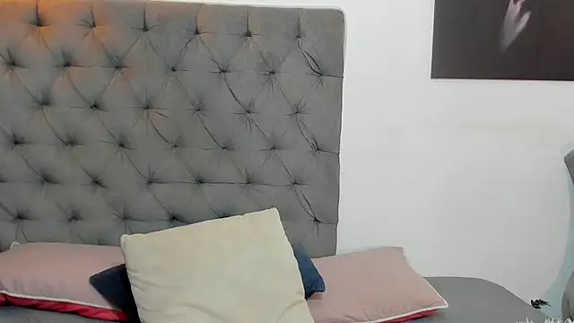 nahiroby ebony online show from 04/22/26, 05:53