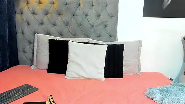 nahiroby ebony online show from 01/13/26, 05:39