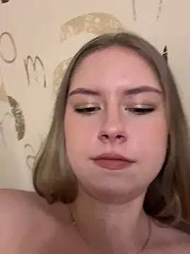 izabella g online show from 12/21/25, 10:43