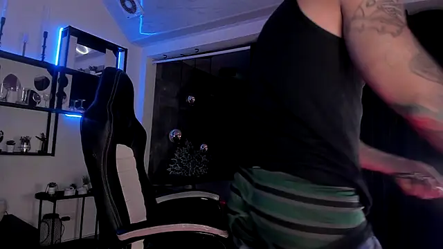 Snapshot of Master_Chiief chatting on 09/08/25, 08:30 Master Chiief online show from 09/08/25, 08:30