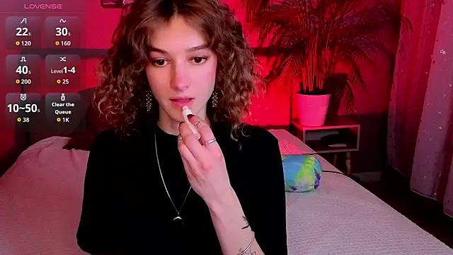   grace   online show from 10/09/25, 10:27