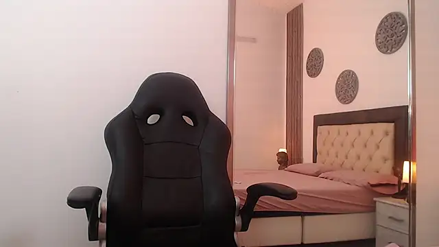 Snapshot of Red_kytty6 chatting on 10/28/25, 07:57 Red kytty6 online show from 10/28/25, 07:57