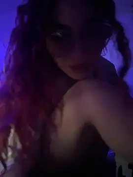 Snapshot of Red_kytty6 chatting on 11/23/25, 03:38 Red kytty6 online show from 11/23/25, 03:38