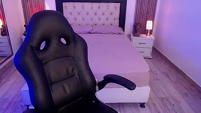 Snapshot of Red_kytty6 chatting on 10/27/25, 07:59 Red kytty6 online show from 10/27/25, 07:59