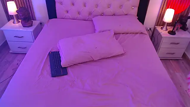 Red kytty6 online show from 09/29/25, 08:03