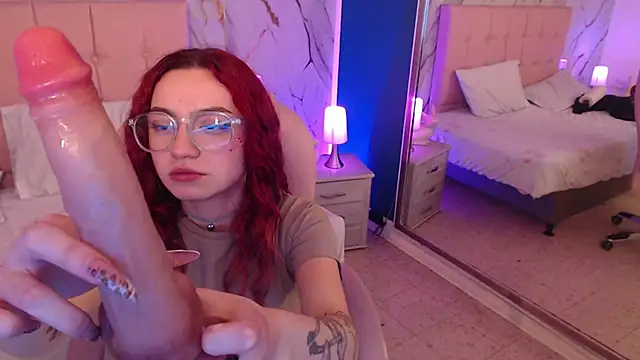 Snapshot of Red_kytty6 chatting on 11/26/25, 03:17 Red kytty6 online show from 11/26/25, 03:17