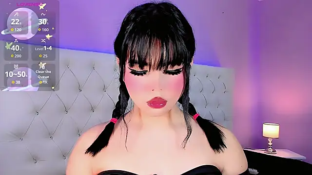 Snapshot of DaniielaV chatting on 09/22/25, 01:06 DaniielaV online show from 09/22/25, 01:06