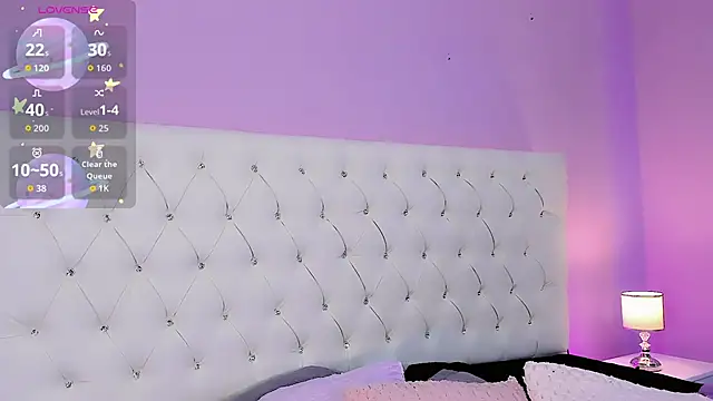 Snapshot of DaniielaV chatting on 09/15/25, 01:11 DaniielaV online show from 09/15/25, 01:11