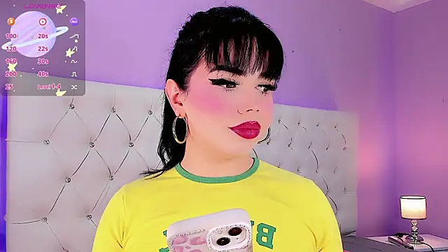 Snapshot of DaniielaV chatting on 11/27/25, 01:55 DaniielaV online show from 11/27/25, 01:55