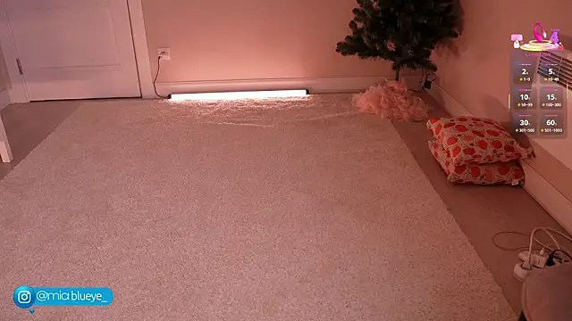 Miablueye online show from 02/22/26, 03:57