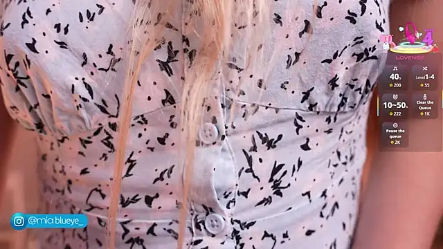 Miablueye online show from 01/10/26, 03:18