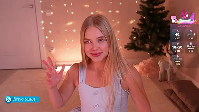 Miablueye online show from 12/16/25, 02:54