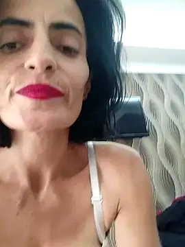Snapshot of Gecenin_Kralicesi chatting on 10/23/25, 11:42 Gecenin Kralicesi online show from 10/23/25, 11:42