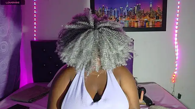 ebony NeighborMoans online show from 04/22/26, 03:13