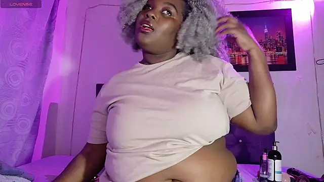 ebony NeighborMoans online show from 05/17/26, 09:15