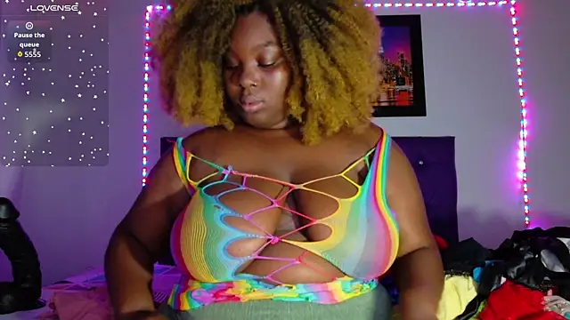 ebony NeighborMoans online show from 02/10/26, 03:16