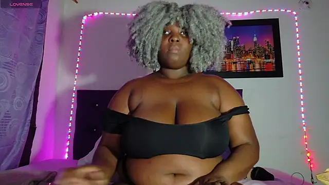 ebony NeighborMoans online show from 05/08/26, 11:36