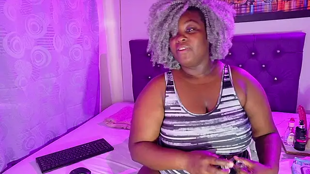 ebony NeighborMoans online show from 05/28/26, 11:38