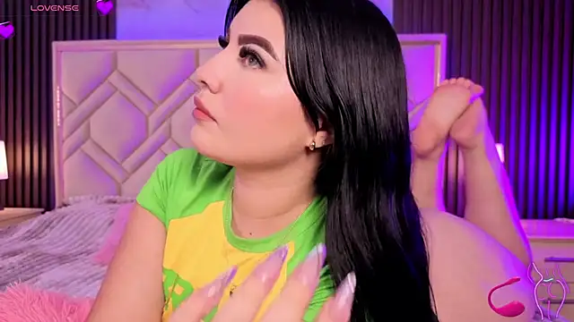 MiaaFarrel online show from 03/31/26, 07:16