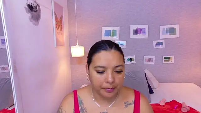 Snapshot of fat_naughtyass chatting on 04/29/26, 01:48 fat naughtyass online show from 04/29/26, 01:48