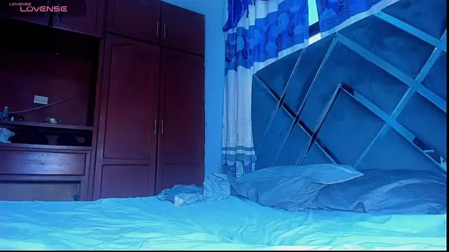 ArnoldSexy  online show from 11/16/25, 08:13