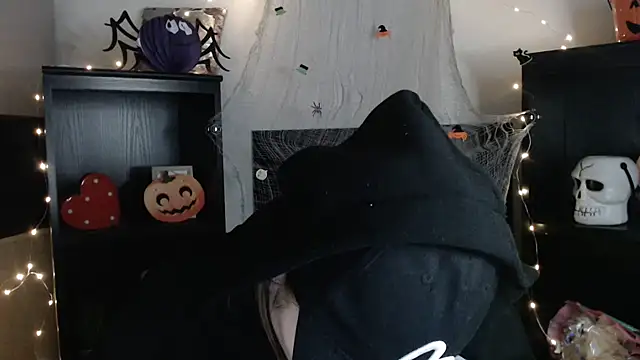 JuiceLips   online show from 11/02/25, 09:14