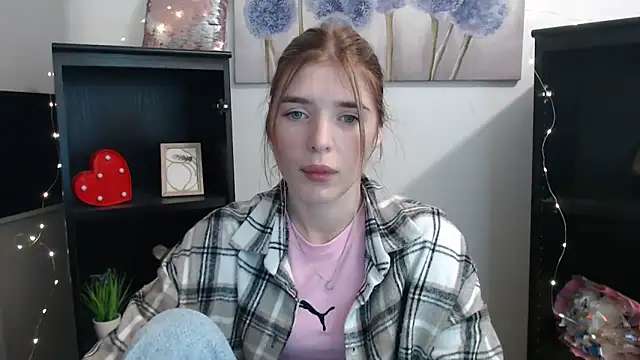 JuiceLips   online show from 11/19/25, 01:55