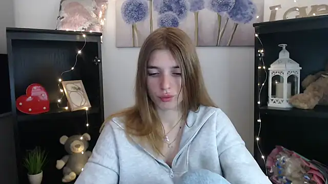 JuiceLips   online show from 10/09/25, 09:21