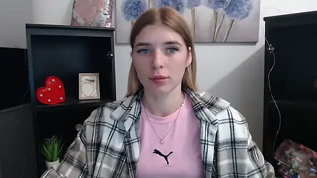 JuiceLips   online show from 11/25/25, 03:01