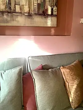 KloePink  online show from 12/18/25, 11:58