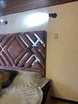 KloePink  online show from 11/14/25, 12:09