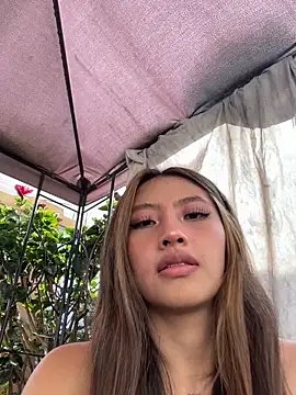 KloePink  online show from 12/01/25, 01:45