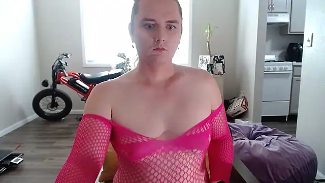 Elliebell online show from 10/05/25, 03:47