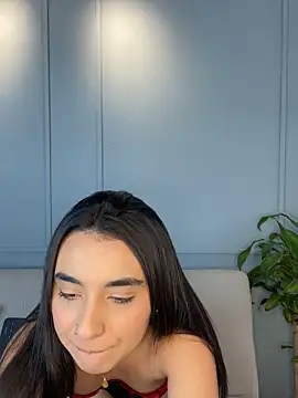 Zafira Montiel online show from 11/26/25, 08:20