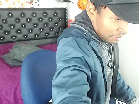 Snapshot of Adam_Morgan2 chatting on 10/18/25, 05:20 Adam Morgan2 online show from 10/18/25, 05:20