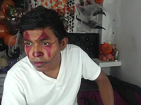 Snapshot of Adam_Morgan2 chatting on 10/24/25, 07:40 Adam Morgan2 online show from 10/24/25, 07:40