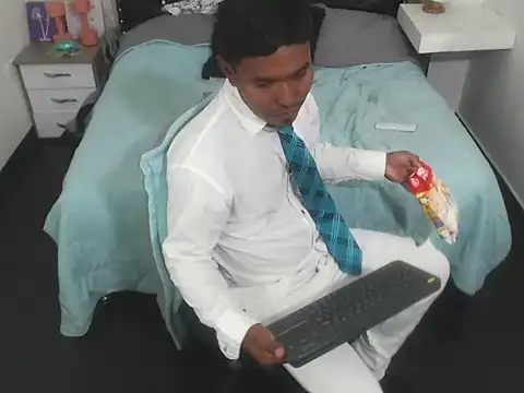 Snapshot of Adam_Morgan2 chatting on 09/08/25, 07:13 Adam Morgan2 online show from 09/08/25, 07:13