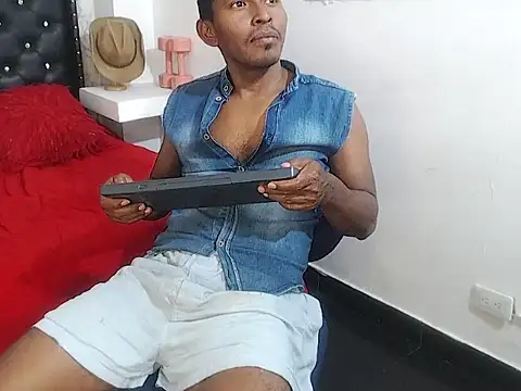 Snapshot of Adam_Morgan2 chatting on 09/20/25, 08:25 Adam Morgan2 online show from 09/20/25, 08:25