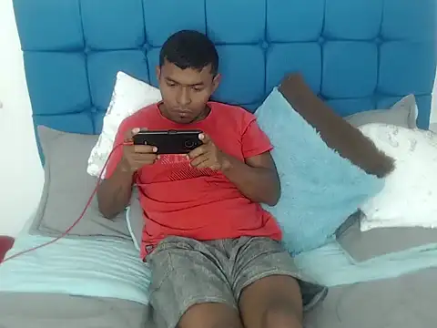 Snapshot of Adam_Morgan2 chatting on 11/11/25, 04:51 Adam Morgan2 online show from 11/11/25, 04:51