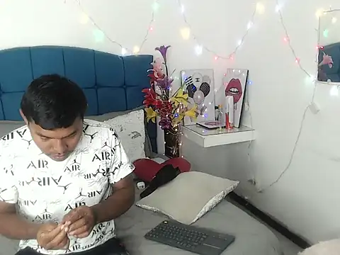 Snapshot of Adam_Morgan2 chatting on 12/02/25, 04:25 Adam Morgan2 online show from 12/02/25, 04:25